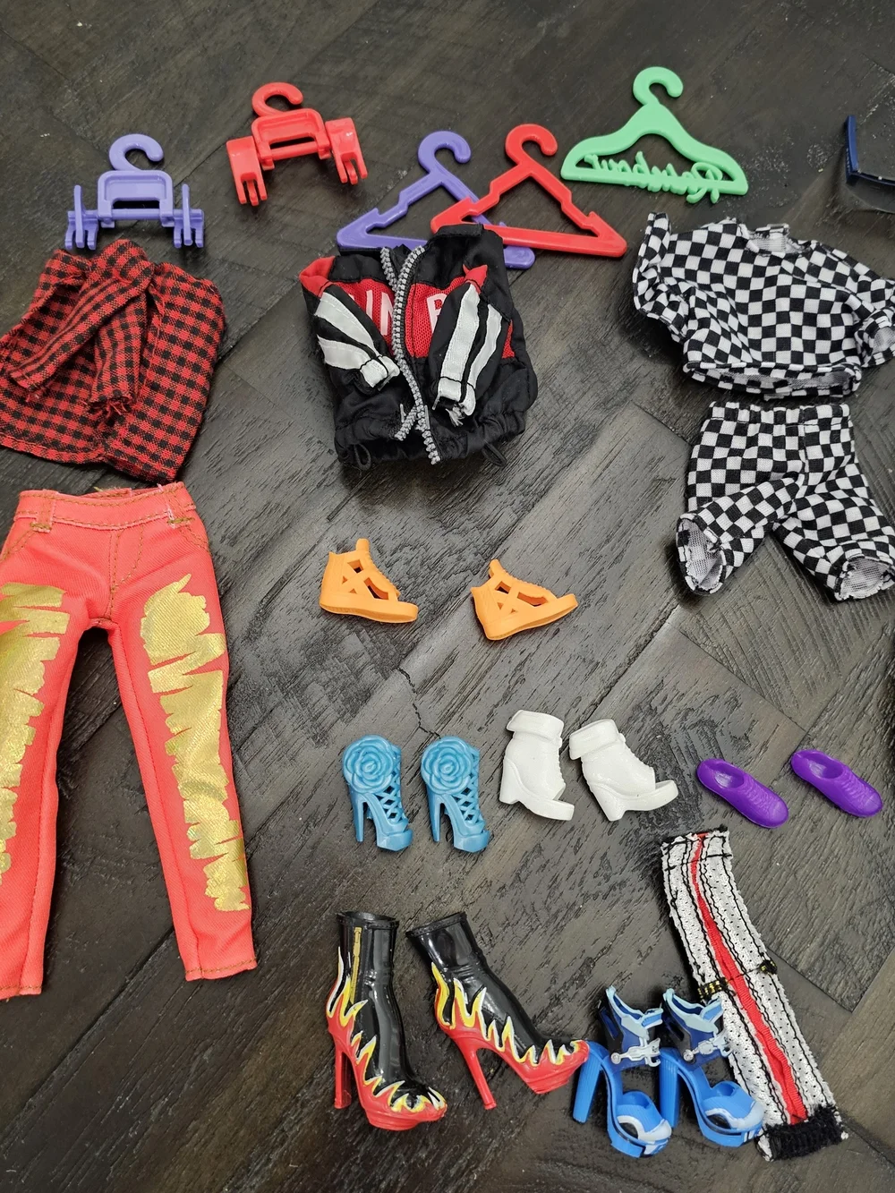 Rainbow High Doll Clothing Lot & Accessories Outfits Shoes Hangers Jackets Pants